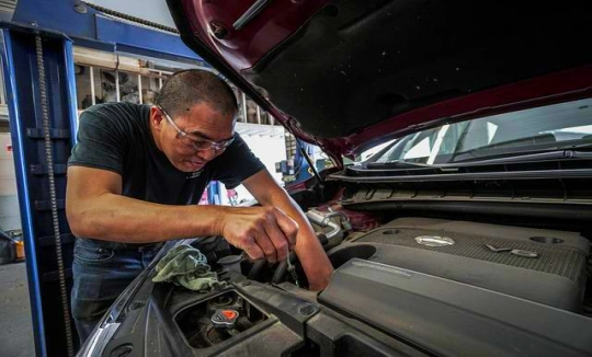5 Things To Know About Oil Changes For Your Car